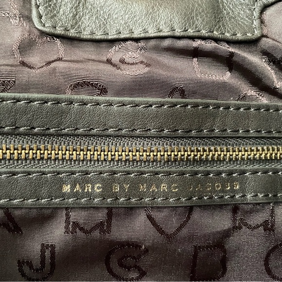 Marc By Marc Jacobs Patent Leather Satchel Crossbody Handbag Purse - Picture 4 of 13